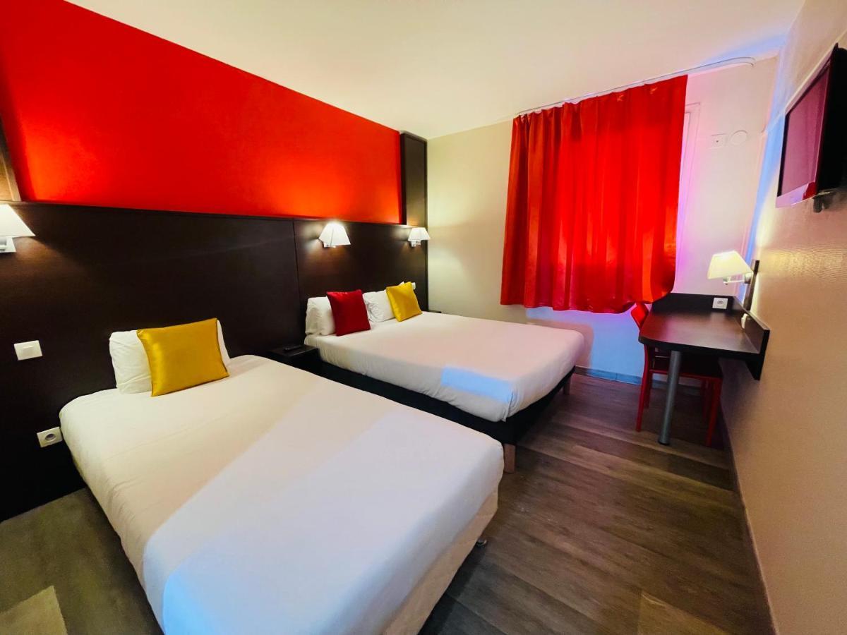 1 Double Bed 1 Single Bed